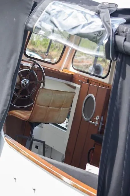 Classic Boat 4-6P Boco Living Rotterdam Marina Apartment