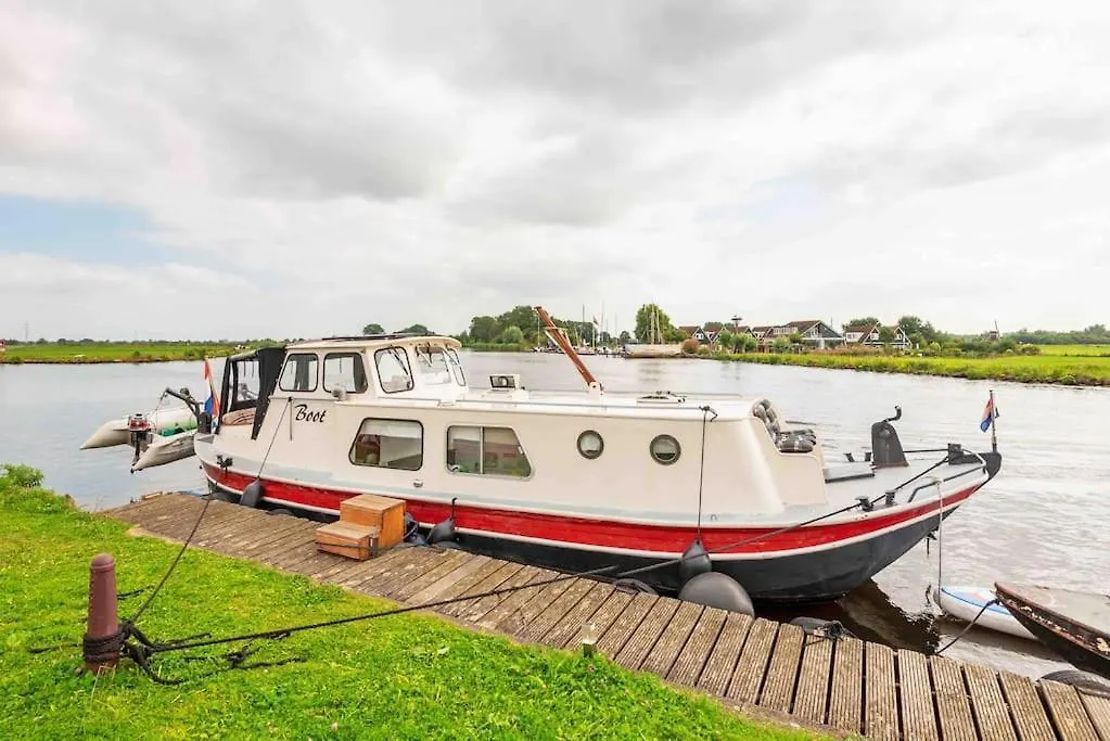 Classic Boat 4-6P Boco Living Rotterdam Marina Apartment 0*,